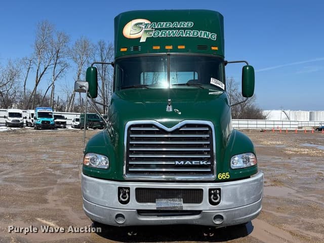 Image of Mack CXU613 equipment image 1