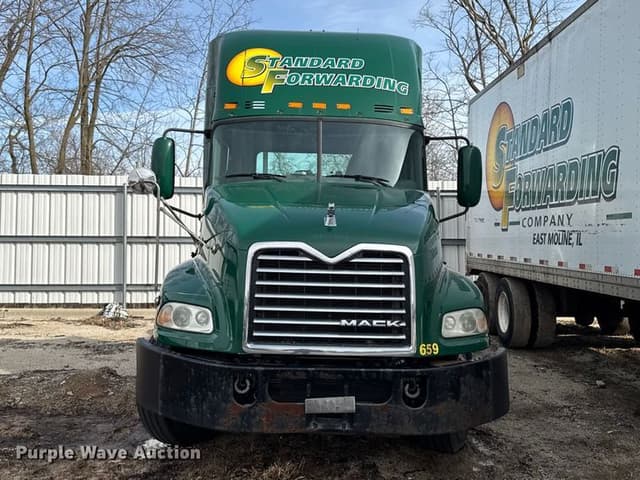 Image of Mack CXU613 equipment image 1