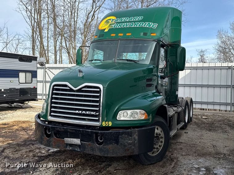2016 Mack CXU613 Equipment Image0
