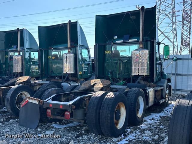 Image of Mack CXU613 equipment image 4