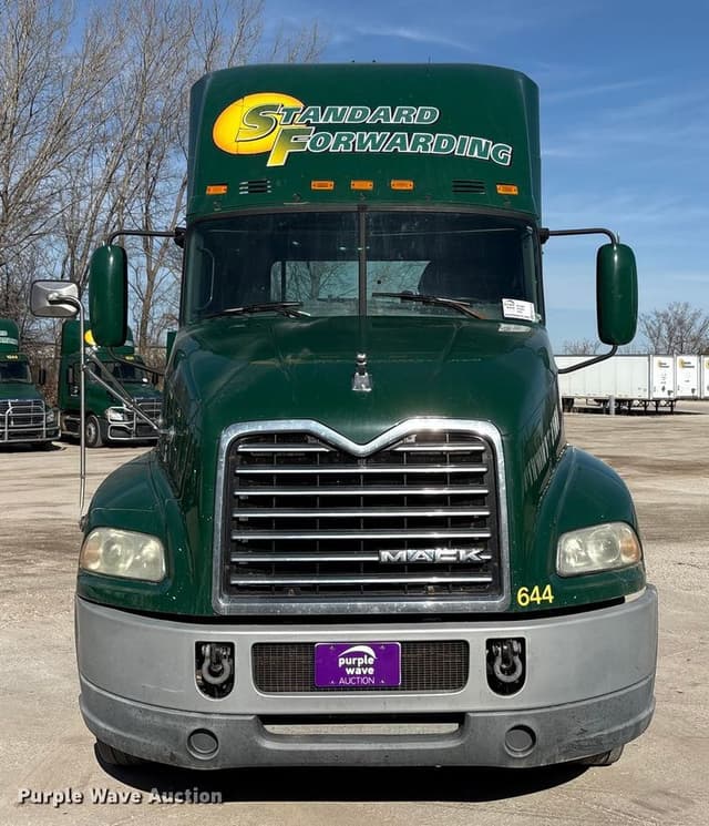 Image of Mack CXU613 equipment image 1