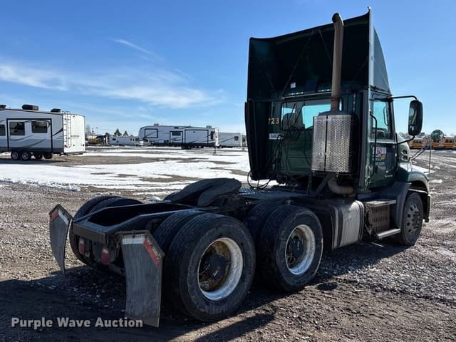 Image of Mack CXU613 equipment image 4