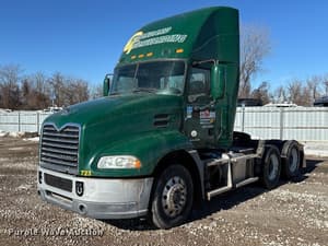 2016 Mack CXU613 Image