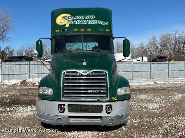 Image of Mack CXU613 equipment image 1