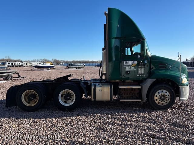 Image of Mack CXU613 equipment image 3