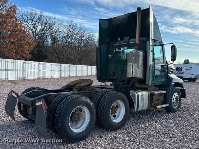 Image of Mack CXU613 equipment image 4