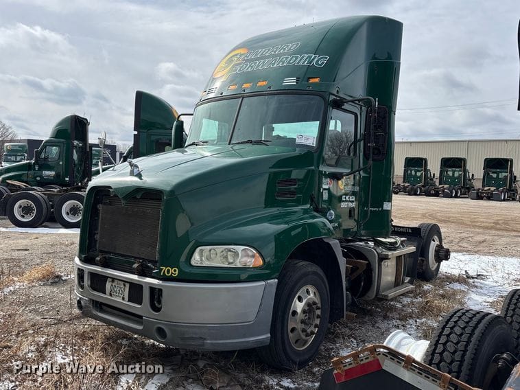 2016 Mack CXU613 Equipment Image0