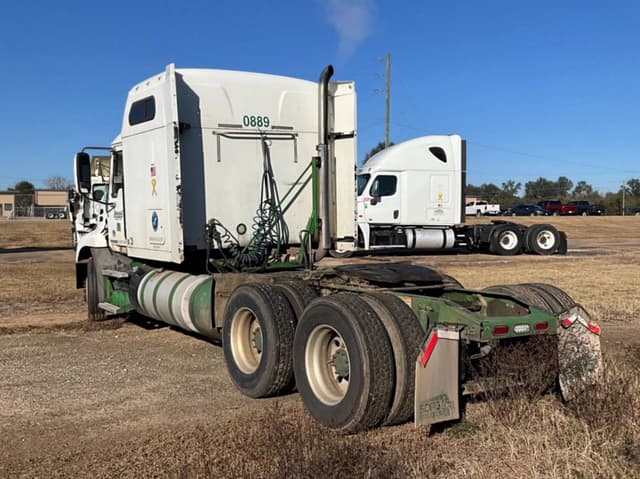 Image of Mack CXU613 equipment image 2