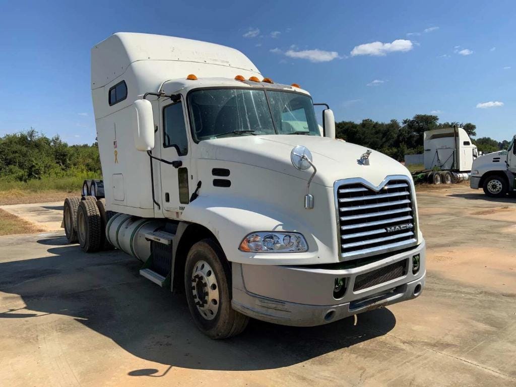 2016 Mack CXU613 Equipment Image0