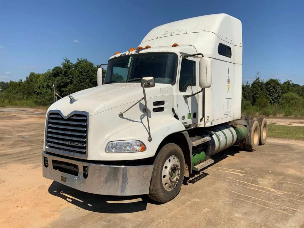 2016 Mack CXU613 Equipment Image0