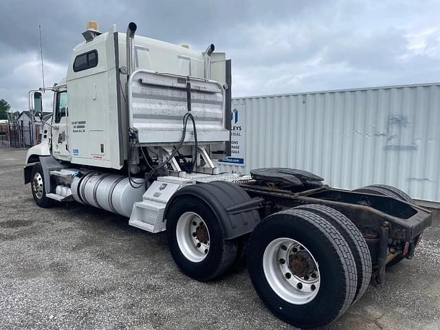 Image of Mack CXV613 equipment image 1