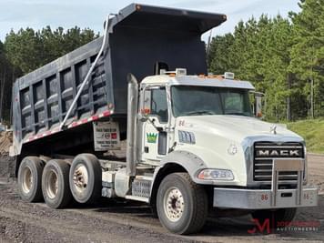 Main image Mack GU813