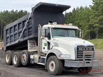 Main image Mack GU813