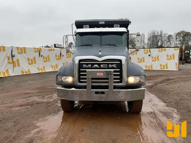 Image of Mack GU713 equipment image 1