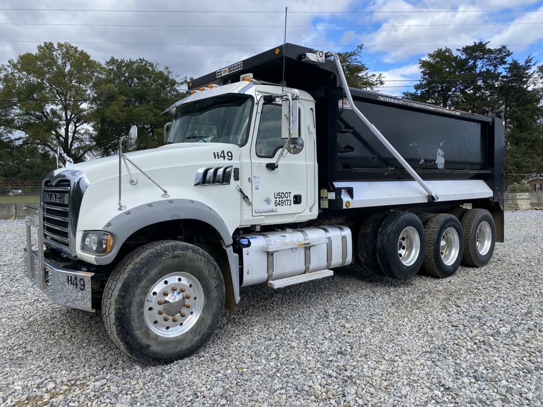 Image of Mack GU713 Primary image