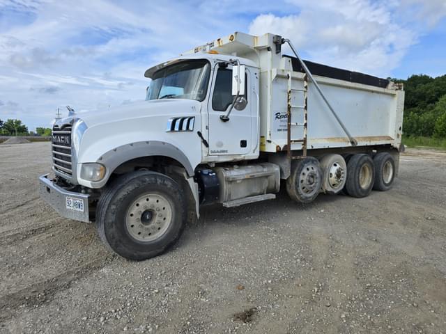 Image of Mack GU713 equipment image 3