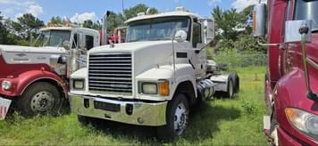 Main image Mack Pinnacle CHU613