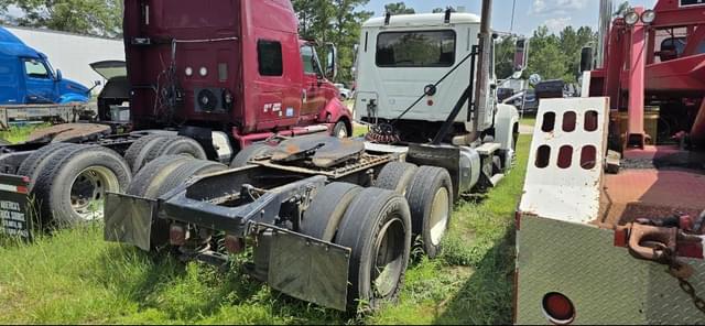 Image of Mack Pinnacle CHU613 equipment image 4