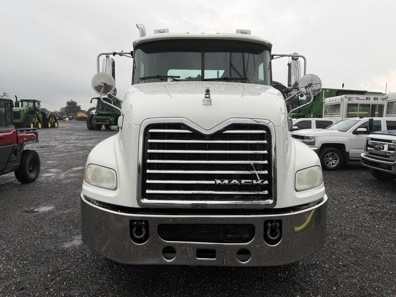 2016 Mack Pinnacle CXU613 Equipment Image0