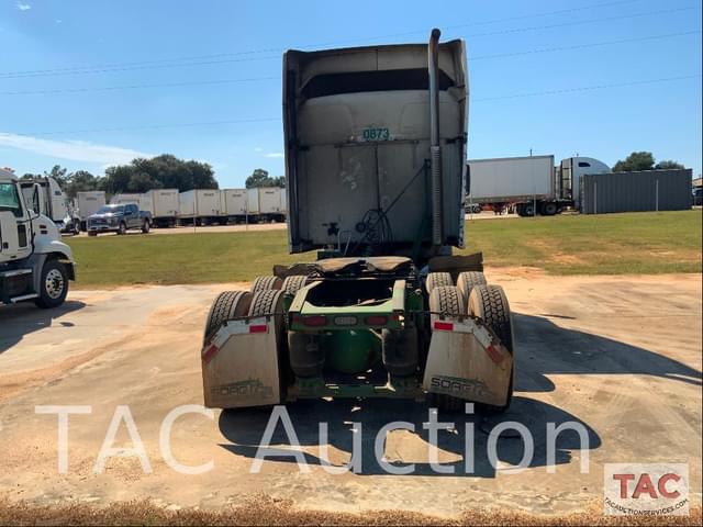 Image of Mack Pinnacle CXU613 equipment image 3
