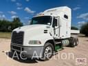 2016 Mack Pinnacle CXU613 Image