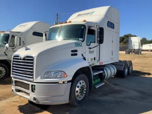 2016 Mack Pinnacle CXU613 Image
