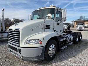 2016 Mack Pinnacle CXU613 Image