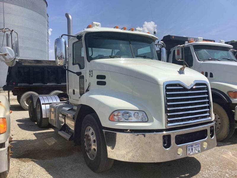 2016 Mack Pinnacle CXU613 Equipment Image0