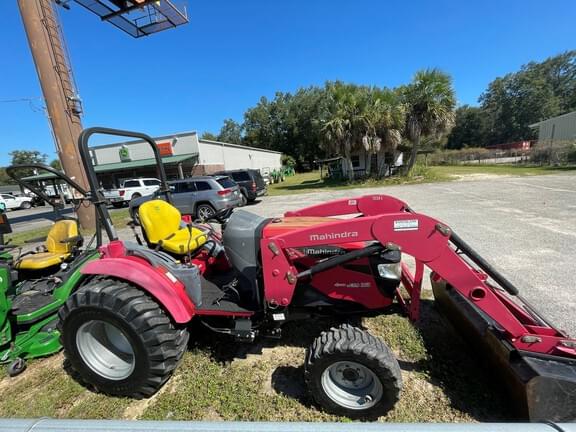 Image of Mahindra 1538 equipment image 4