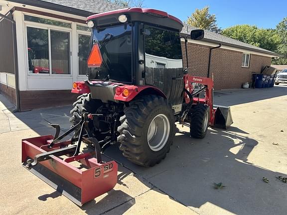 Image of Mahindra 2538 equipment image 4