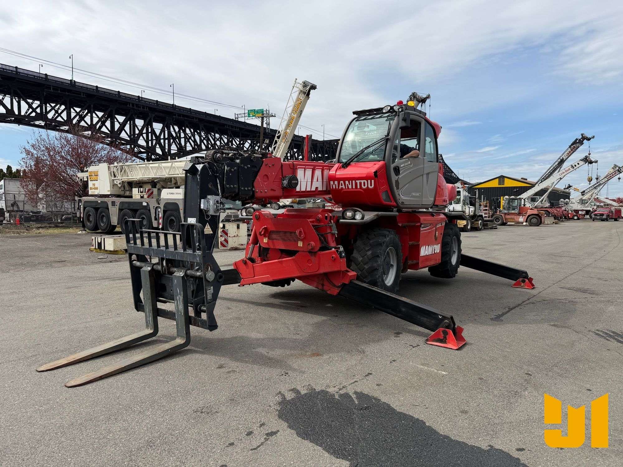 2016 Manitou MRT2540 Equipment Image0