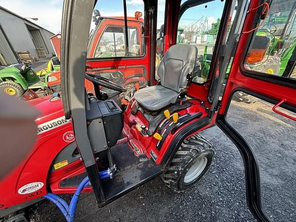 Image of Massey Ferguson GC1715 equipment image 4