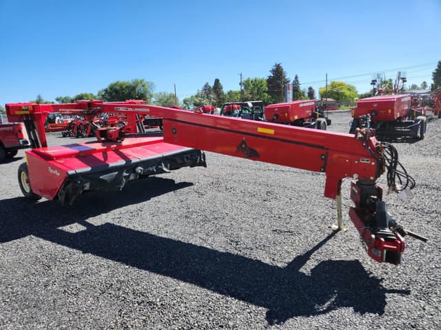 Image of Massey Ferguson Hesston 1366 equipment image 3