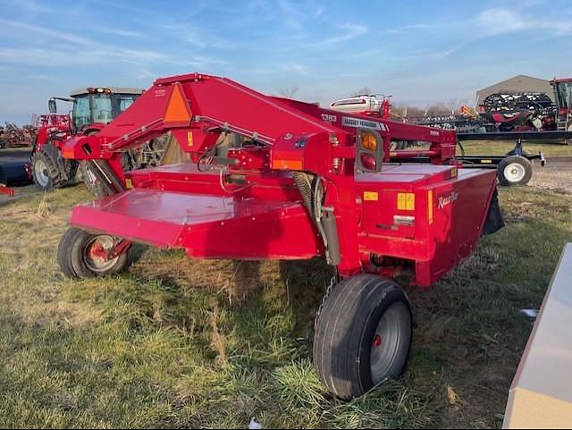 Image of Massey Ferguson 1383 equipment image 3