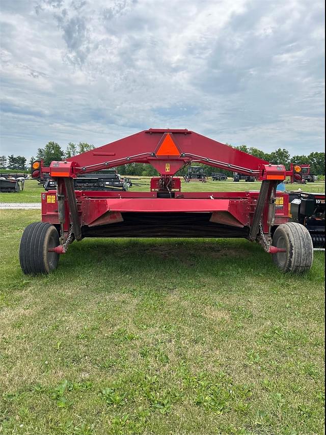 Image of Massey Ferguson 1383 equipment image 2