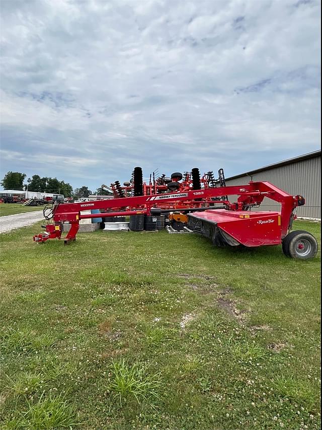 Image of Massey Ferguson 1383 equipment image 4