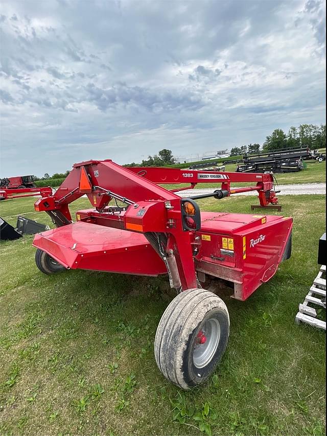 Image of Massey Ferguson 1383 equipment image 1