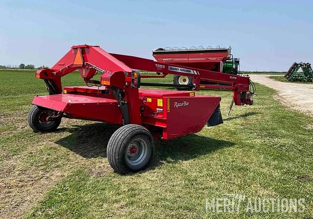Image of Massey Ferguson 1383 equipment image 4