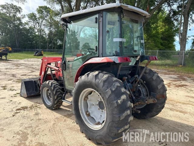 Image of Massey Ferguson 1533 equipment image 2