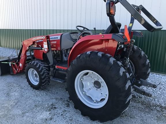 Image of Massey Ferguson 1742 equipment image 3