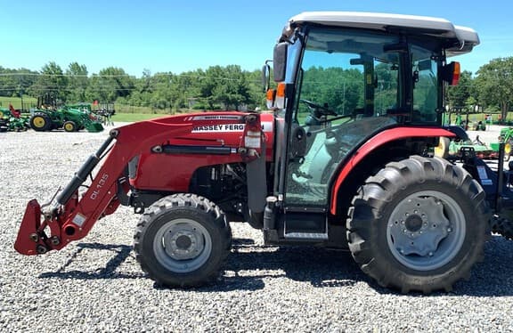 Image of Massey Ferguson 1749 equipment image 2