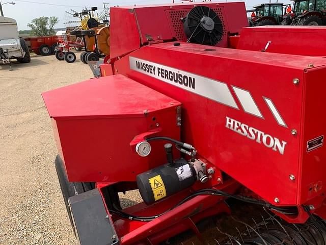 Image of Massey Ferguson Hesston 1840 equipment image 4