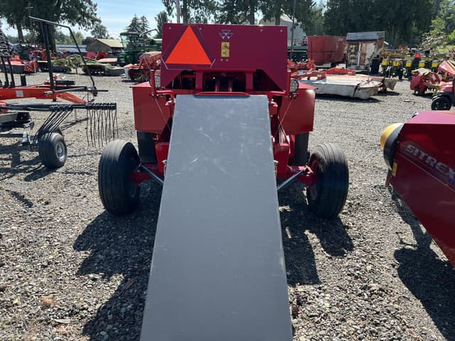 Image of Massey Ferguson 1836 equipment image 3