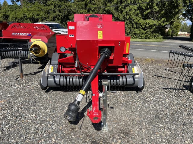 Image of Massey Ferguson 1836 equipment image 1