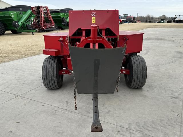 Image of Massey Ferguson 1840 equipment image 3