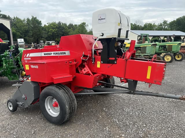 Image of Massey Ferguson 1840 equipment image 4