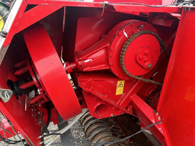 Image of Massey Ferguson 1840 equipment image 1