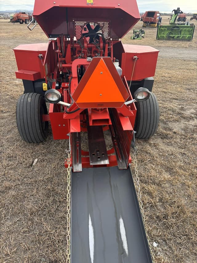 Image of Massey Ferguson 1842 equipment image 3
