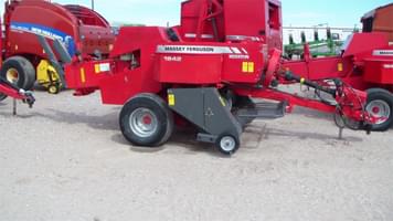 Main image Massey Ferguson 1842