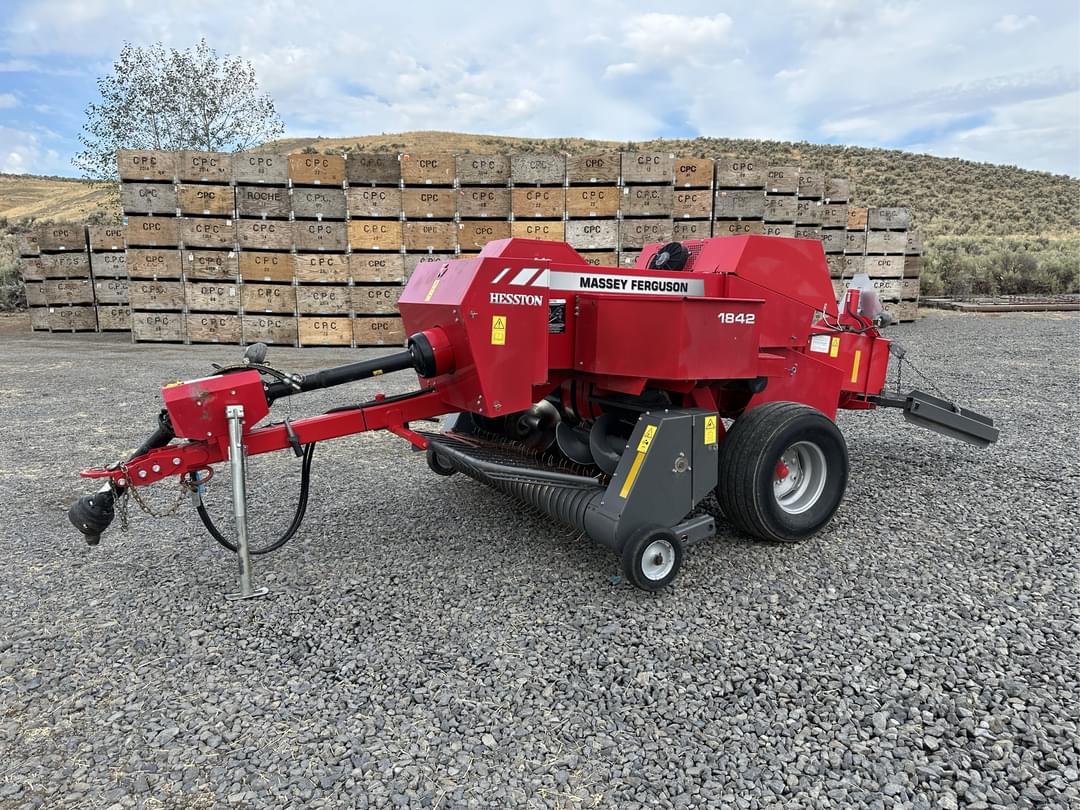 Image of Massey Ferguson 1842 Primary image